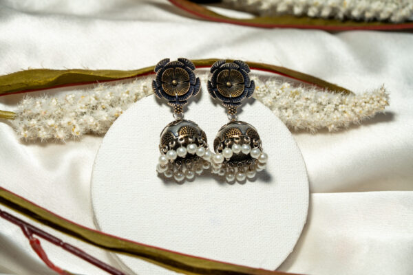 Raisi Phool Jhumki