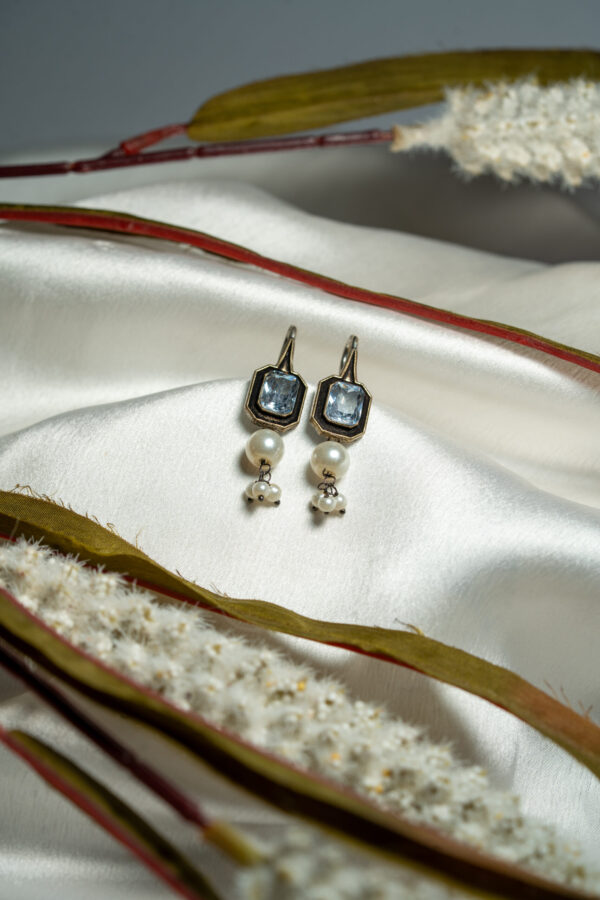 Noor Mini Pearl Drops