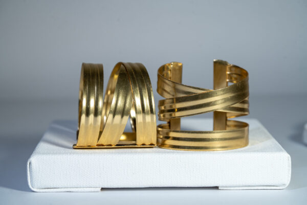 Naaira Bar Cuff