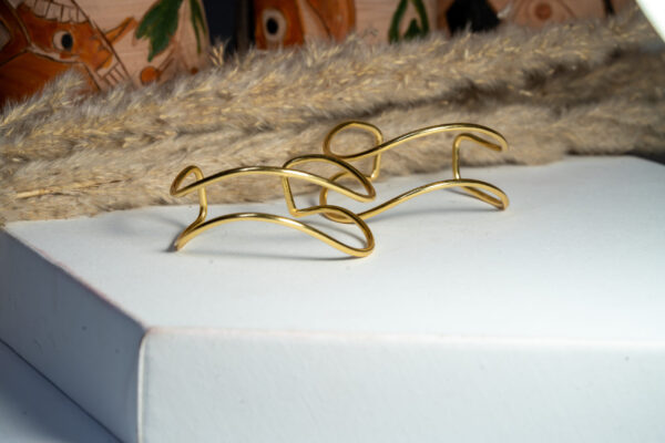 Taraaz Twirl Cuff