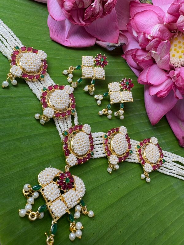 Ratnakshi Raani Set