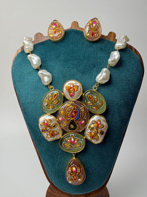 Rangrez Meena Pearl Set