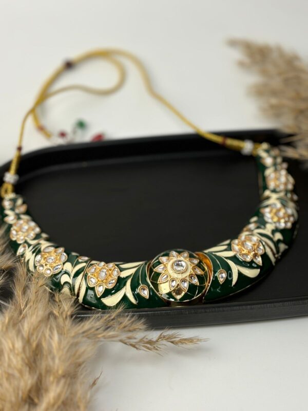 Regal Meena Bloom Set